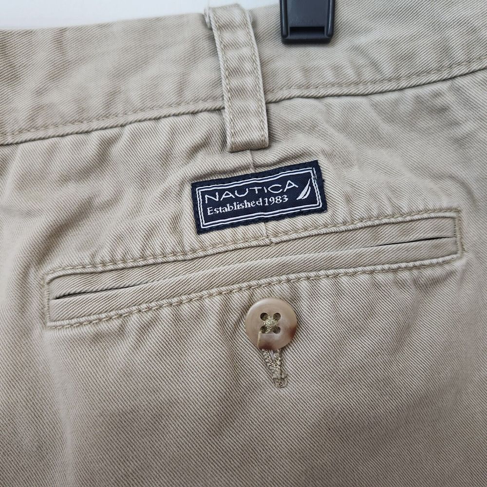 NAUTICA Men's Beige Khaki Chino Shorts Canvas Pants Size 38W - Picture 8 of 9